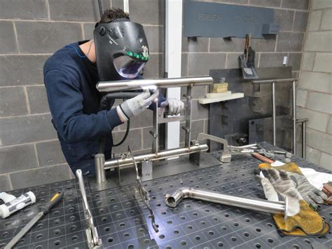 reasons to use stainless steel metal fabrication|benefits of stainless steel manufacturing.